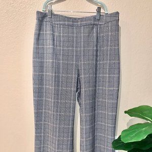 Antonio Melani Blue Plaid cropped pants, size 6